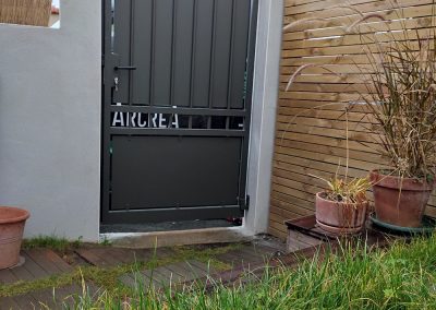 Portail en alumium gris anthracite